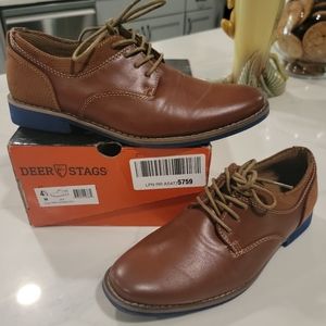 Youth 4.5 dress shoes